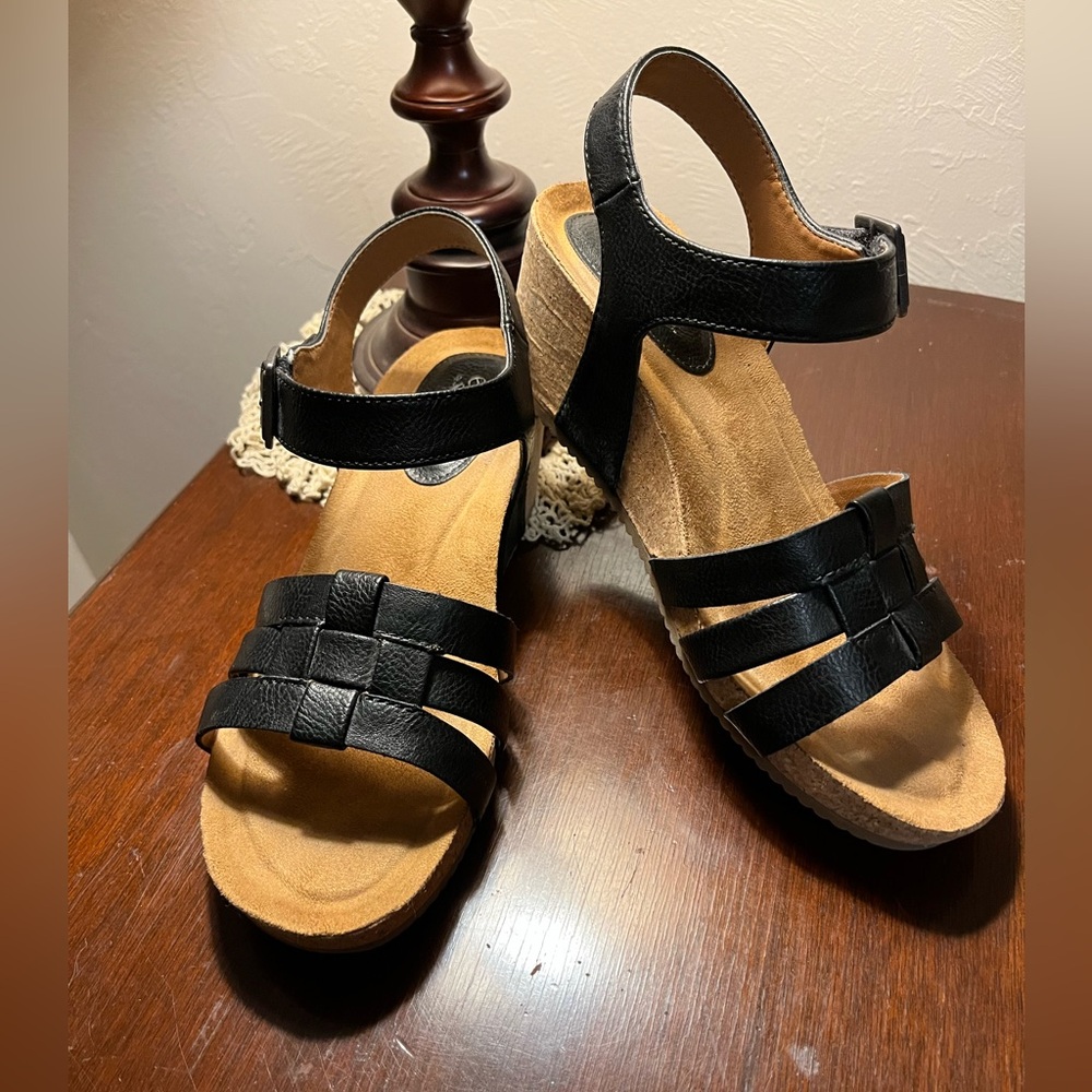Sofft Black Leather Wedge Sandals with Tan Footbed